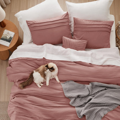 Bedsure Beige Queen Comforter Set - 4 Pieces Pinch Pleat Bed Set, Down Alternative Bedding Sets for All Season, 1 Comforter, 2 Pillowcases, 1 Decorative Pillow